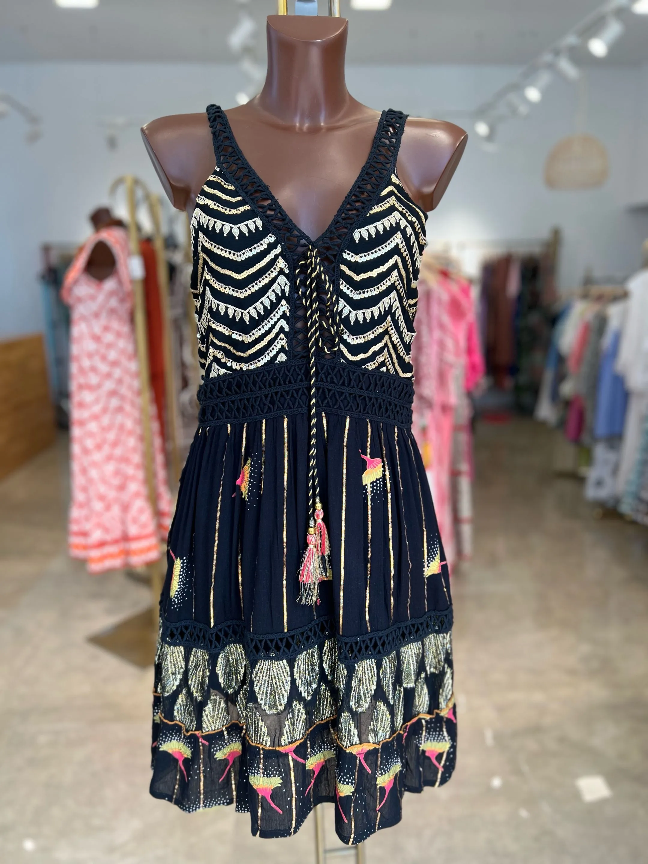 Vestido Corto De Tirantes