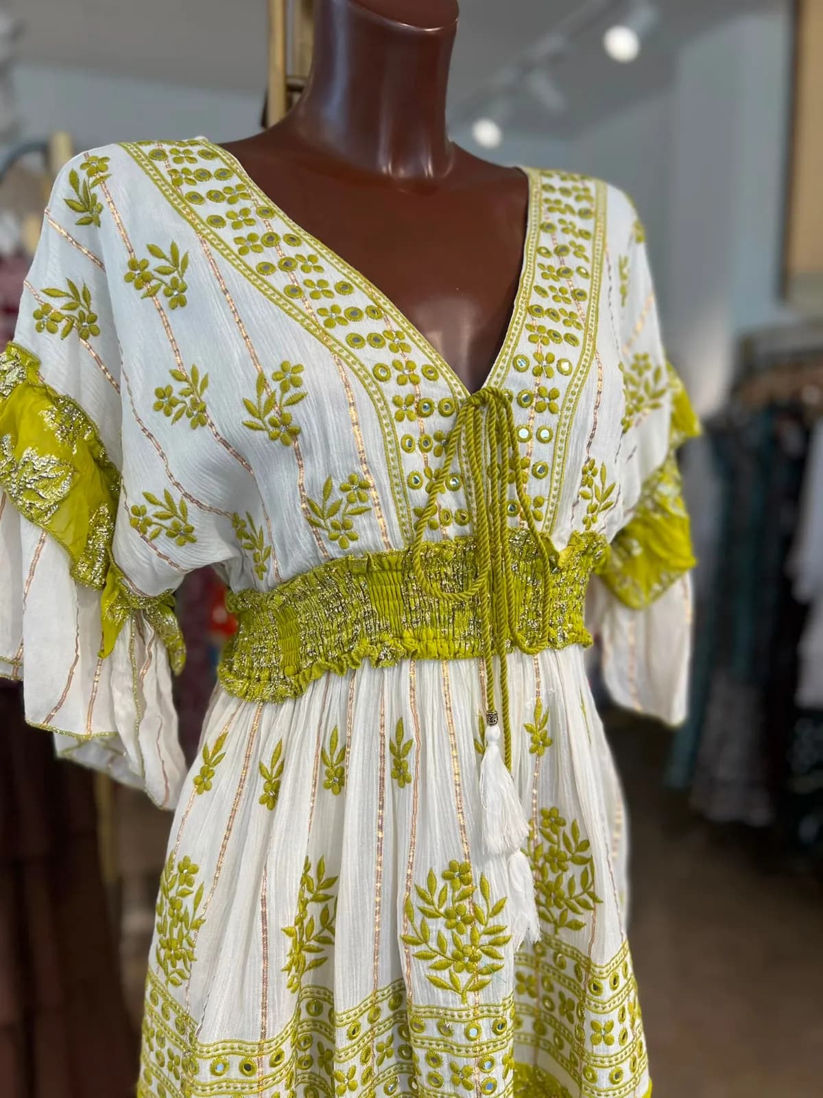 Vestido Corto Con Estampado