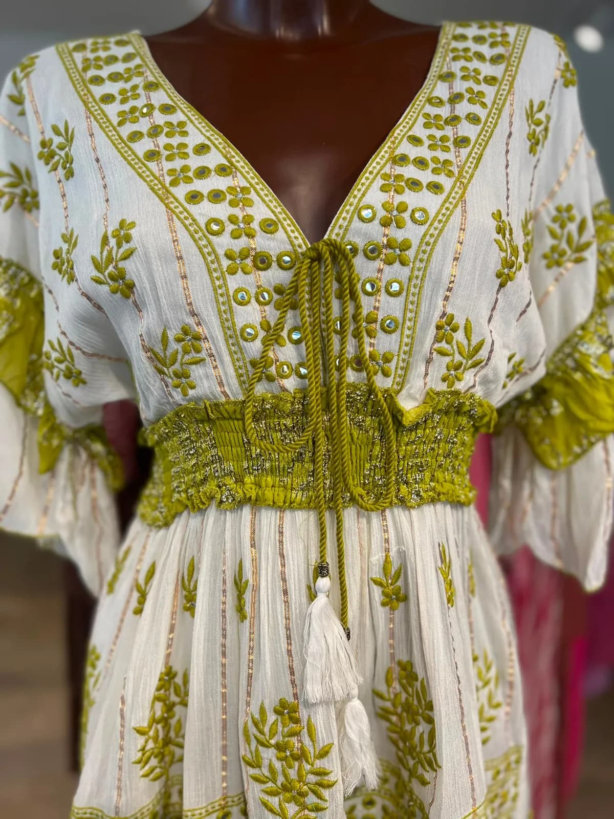Vestido Corto Con Estampado