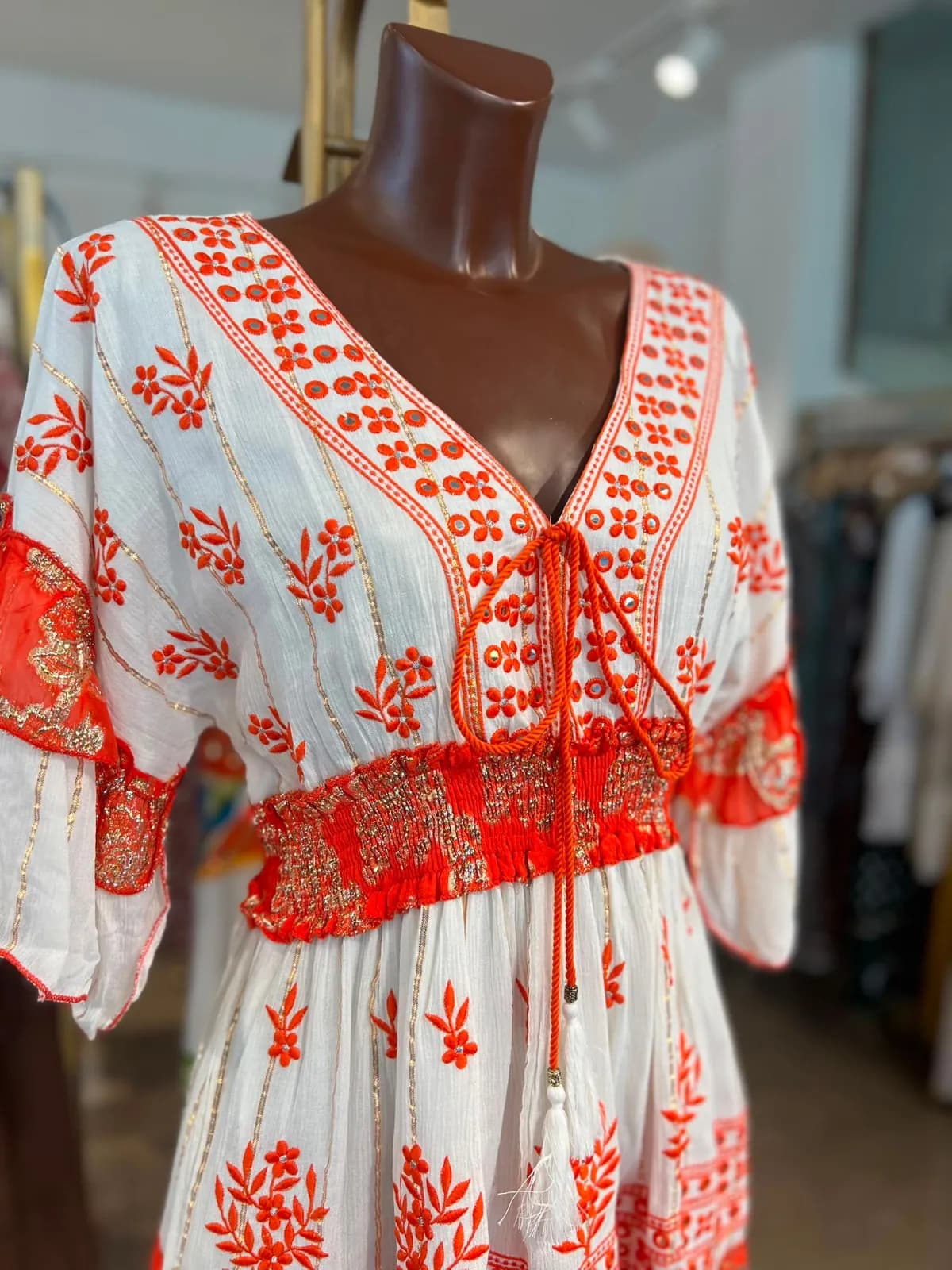 Vestido Corto Con Estampado