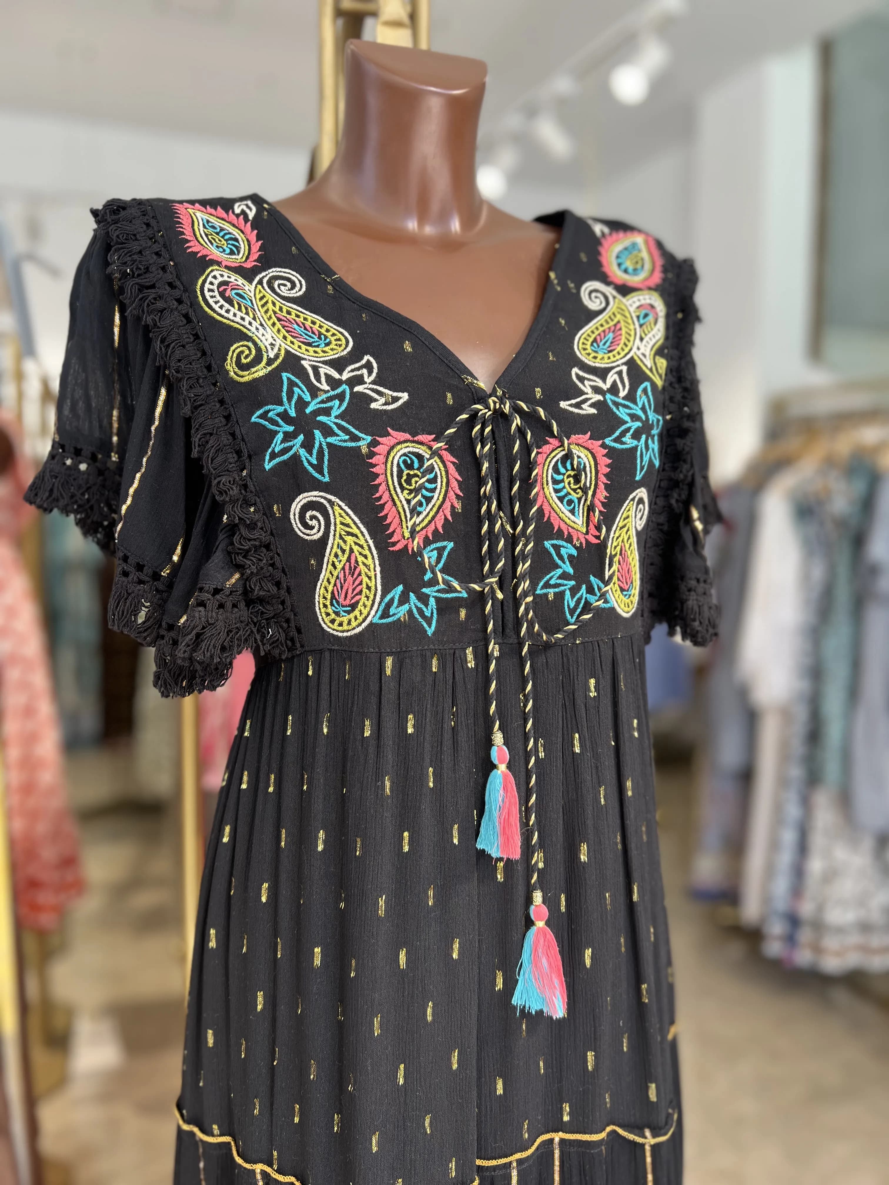Vestido Con Estampado Solido