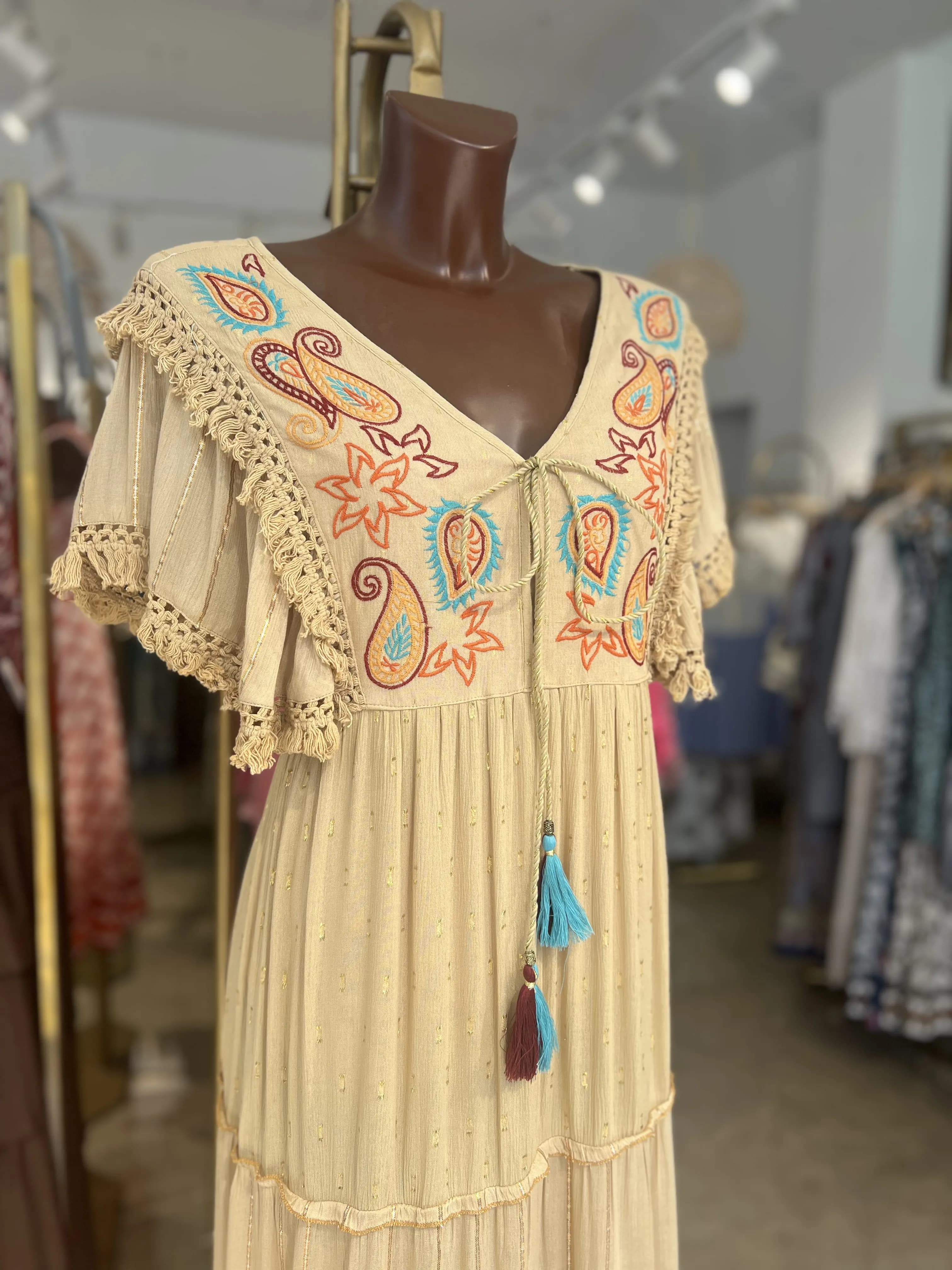 Vestido Con Estampado Solido