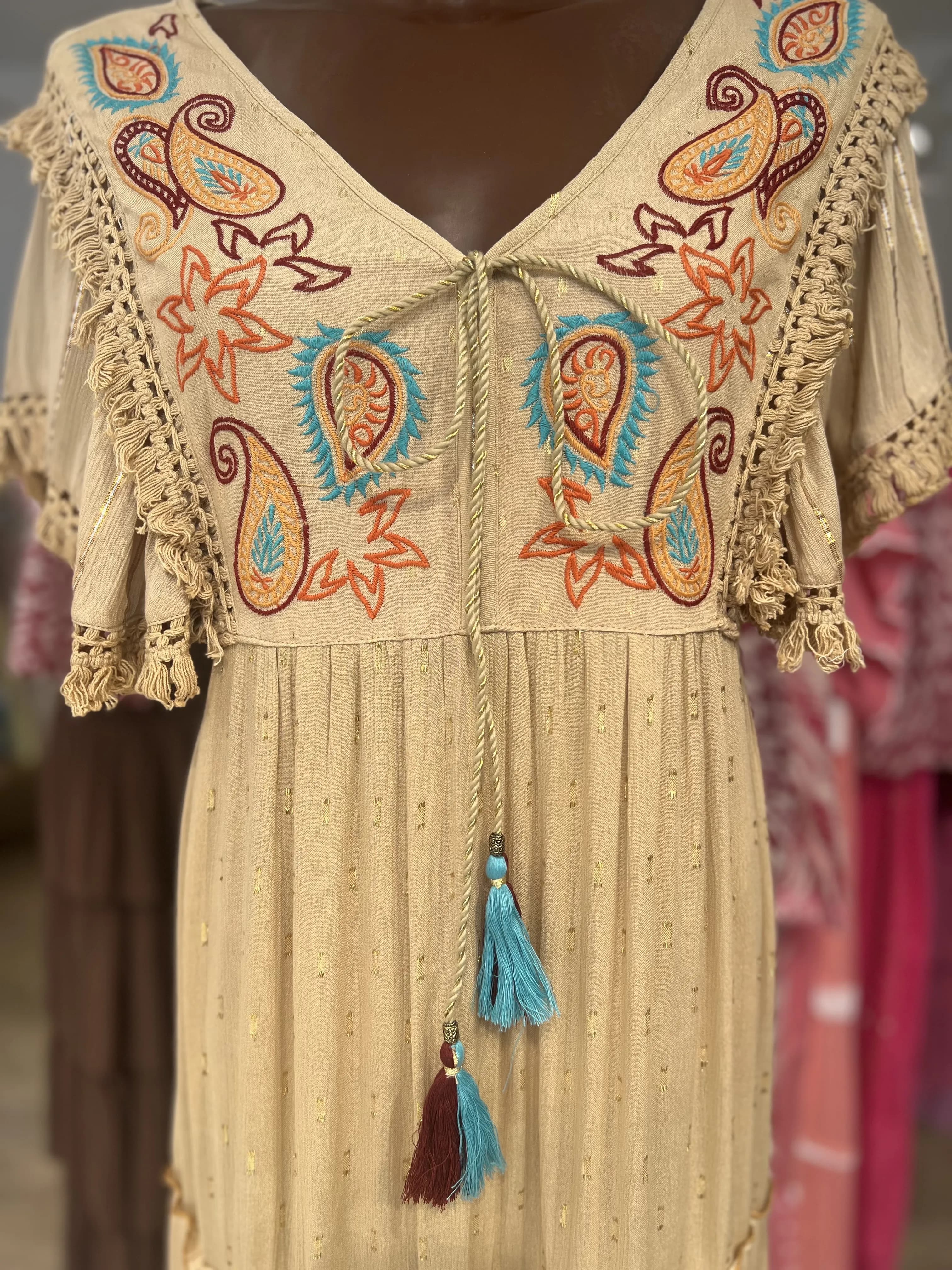 Vestido Con Estampado Solido