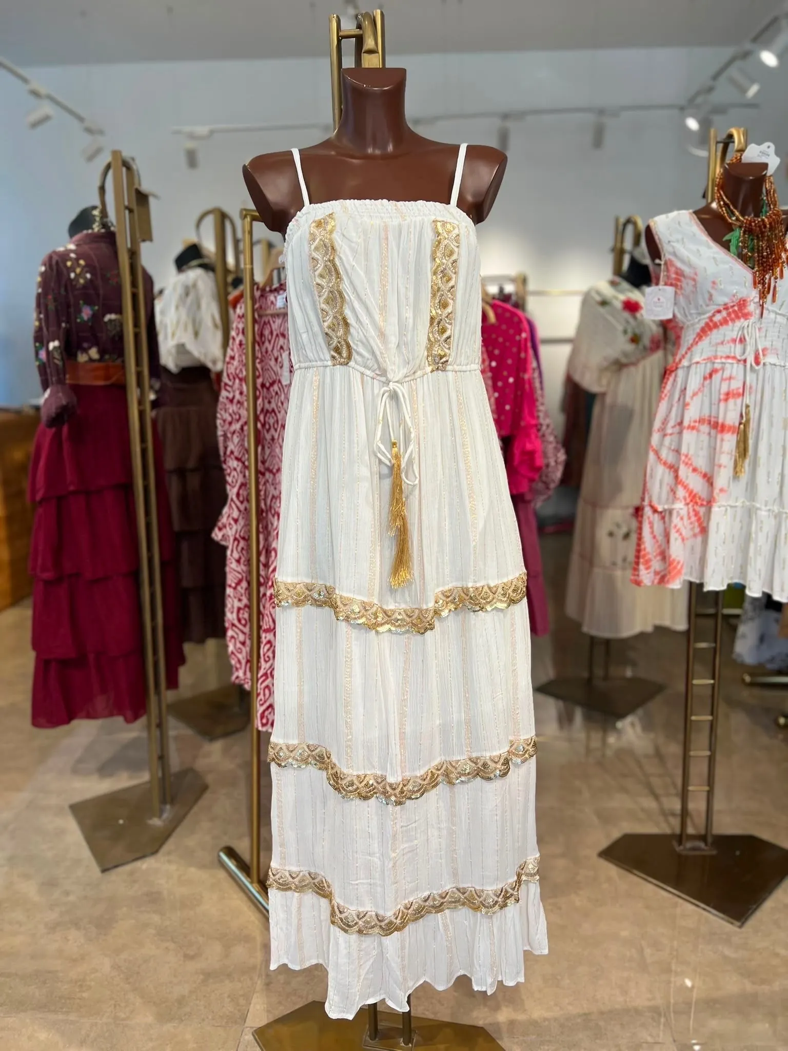 Vestido Unicolor Por Capas